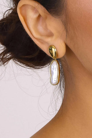 FéLice 18k Non-Tarnish Pearl Drop Earring - White Earrings Flanerie Monkee's of The Woodlands