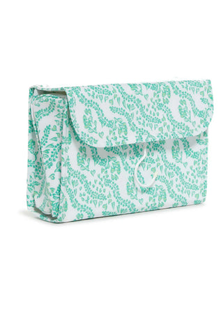 TRVL Luxe Gloss Hanging Toiletry Case - All Hearts Kelly Green